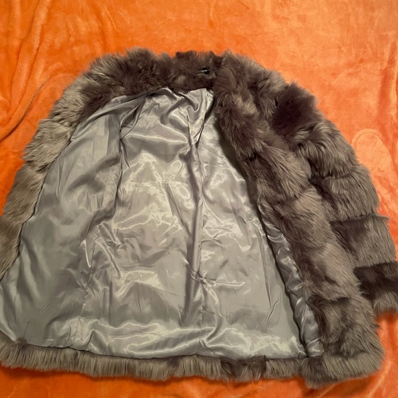 Gray Faux Fur Bubble Coat - Picture 5 of 6
